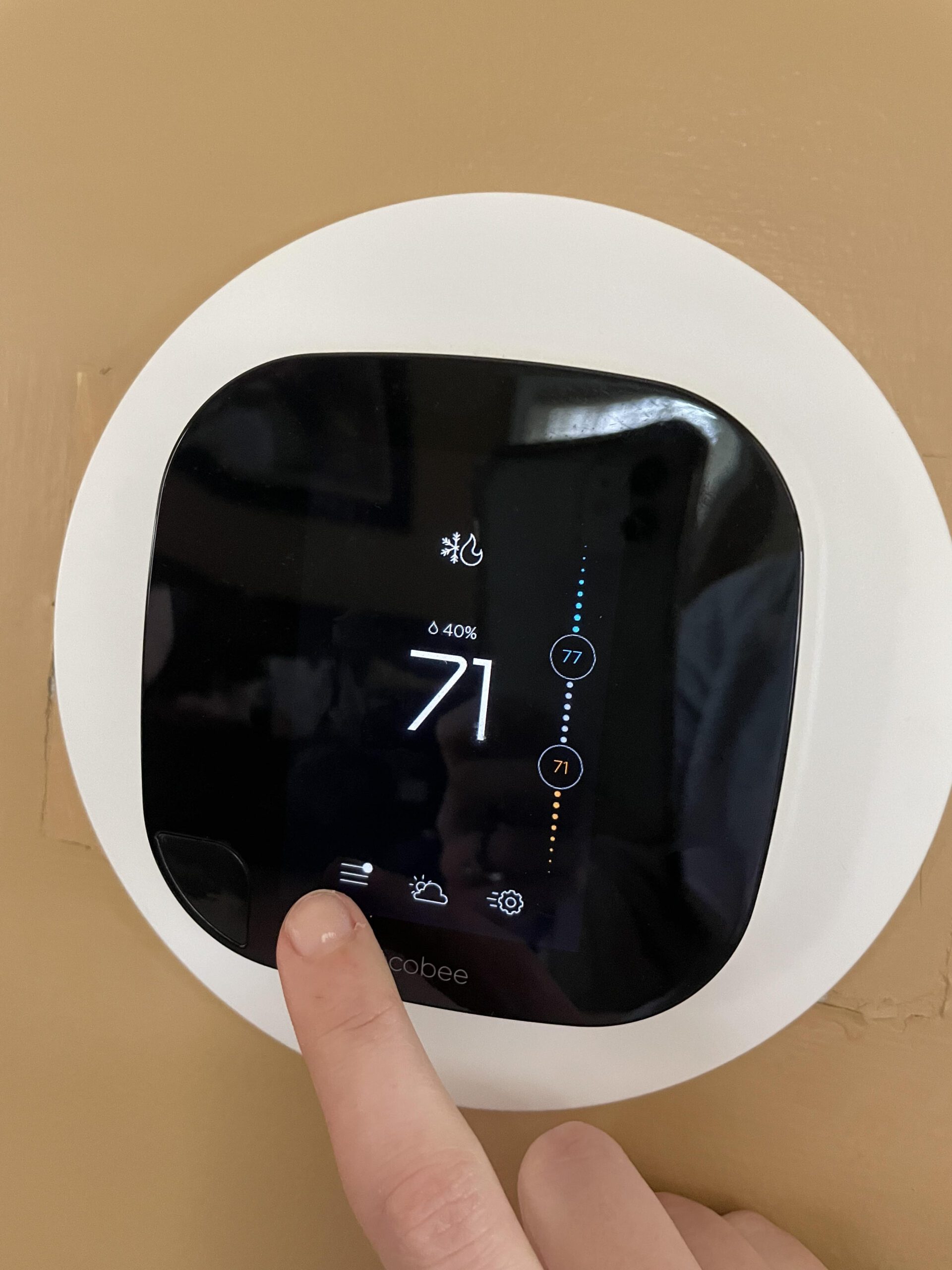 Thermostat AC Fan Set to AUTO or ON? Quality Comfort Home Services